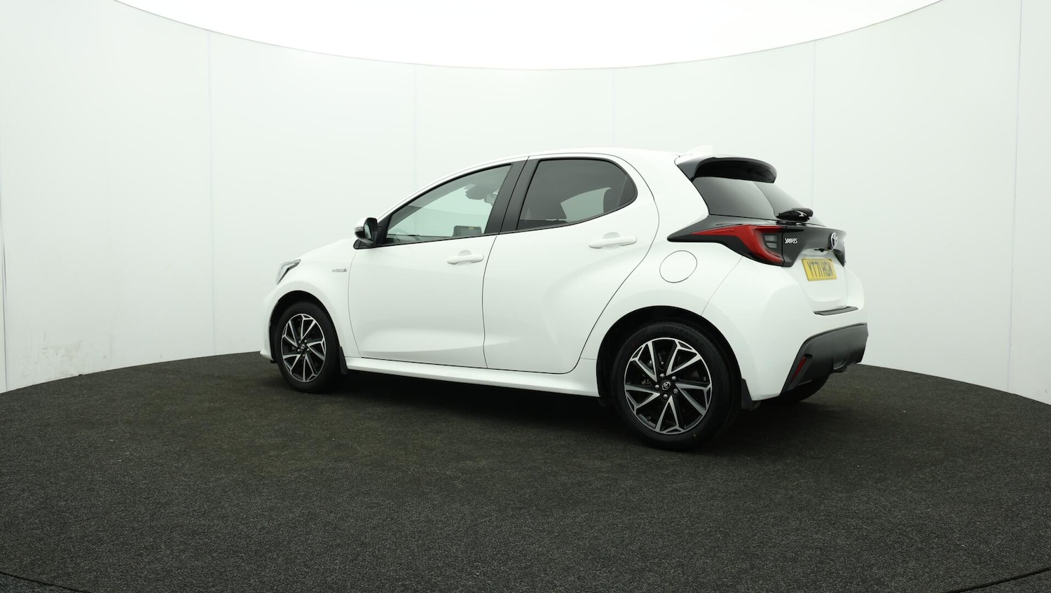 Used Toyota Yaris 2021 for sale - 75991127: Photo 76