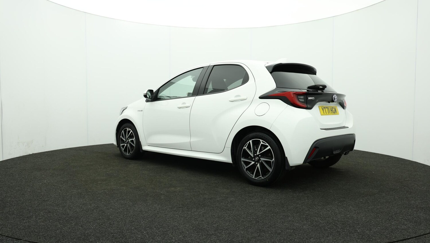 Used Toyota Yaris 2021 for sale - 75991127: Photo 77