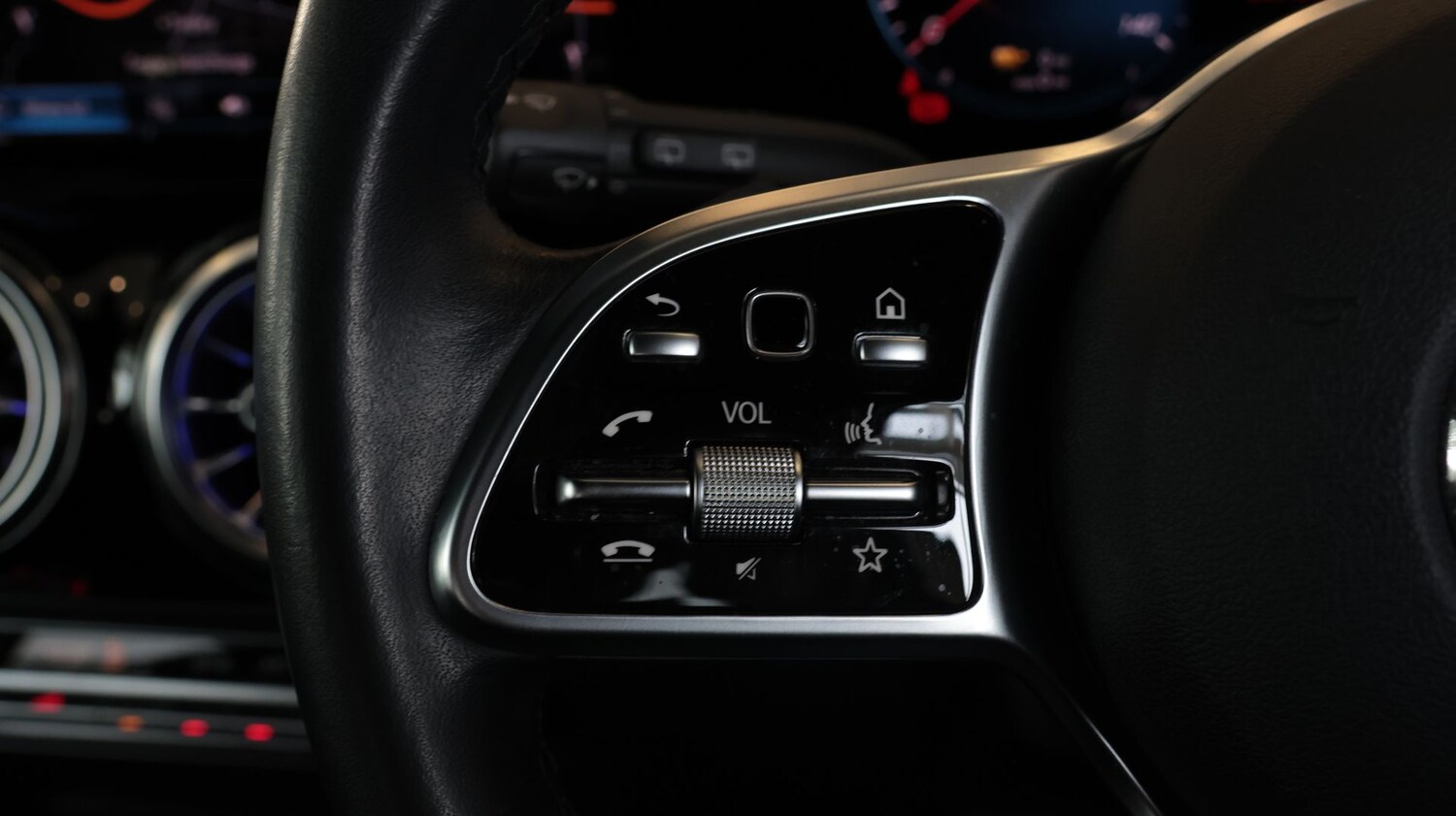 Used Mercedes-Benz EQA 2022 for sale - 77971318: Photo 24