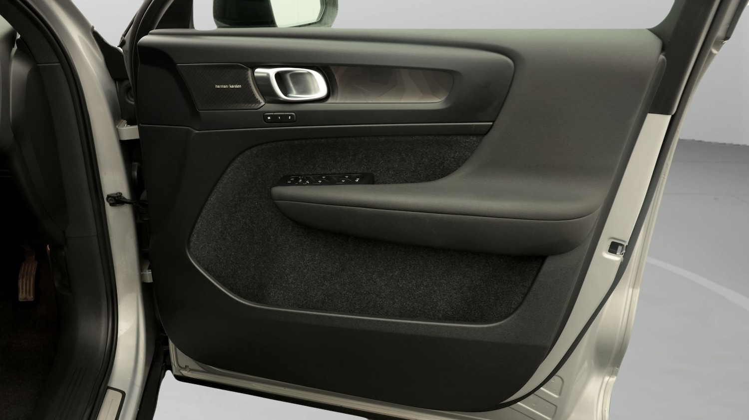 Used Volvo C40 2023 for sale - 77750400: Photo 15