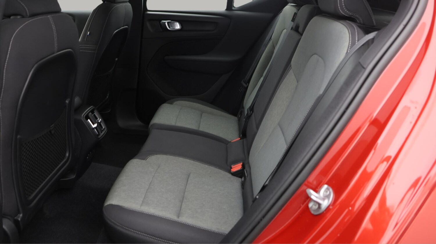 Used Volvo XC40 2023 for sale - 76433370: Photo 17