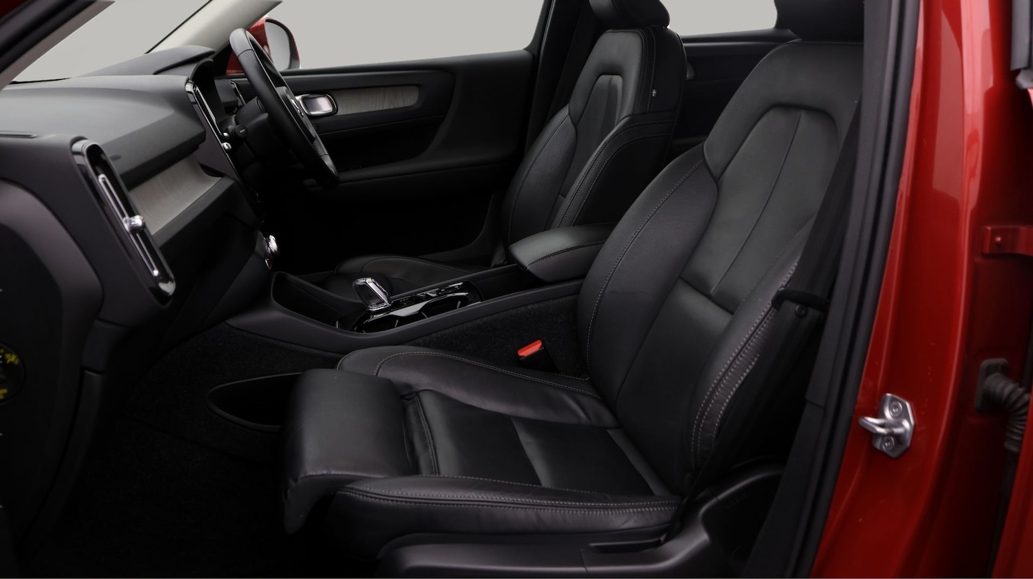 Used Volvo XC40 2021 for sale - 77797988: Photo 14