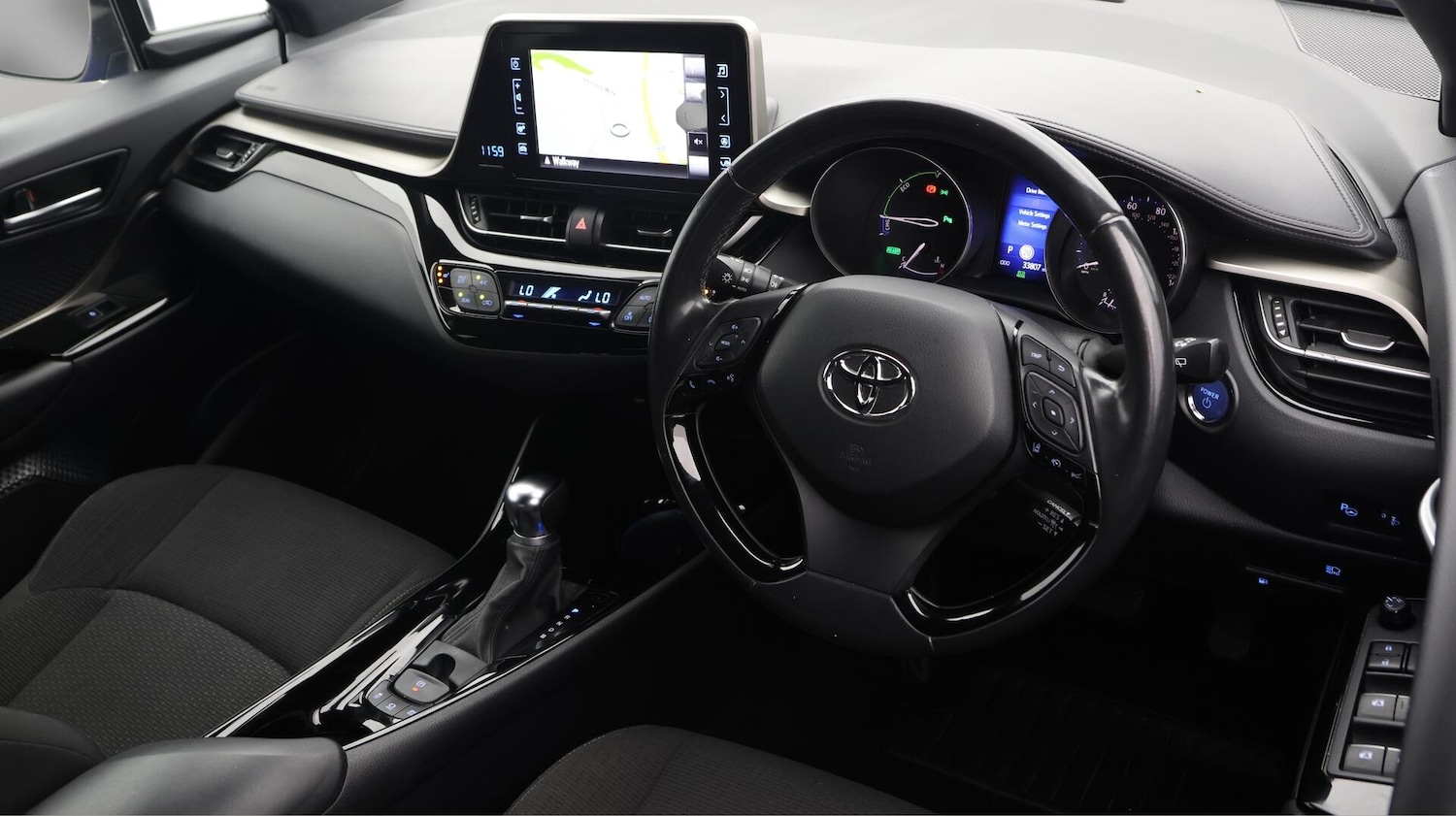 Used Toyota C-HR 2019 for sale - 76671620: Photo 10