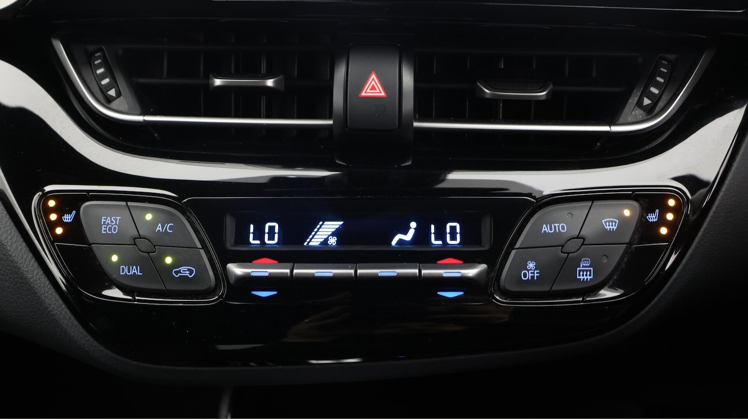 Used Toyota C-HR 2019 for sale - 76671620: Photo 13