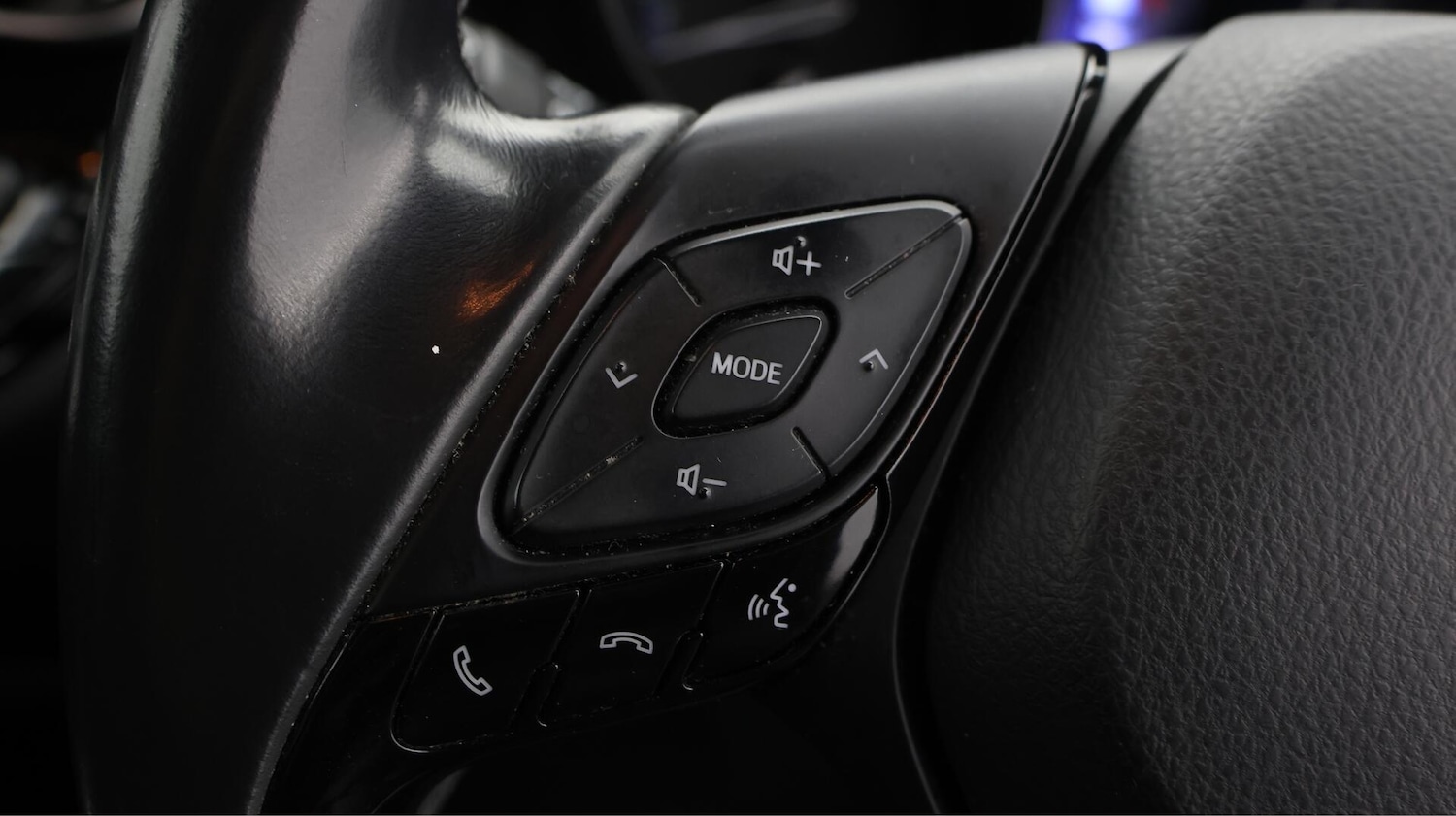 Used Toyota C-HR 2019 for sale - 76671620: Photo 24