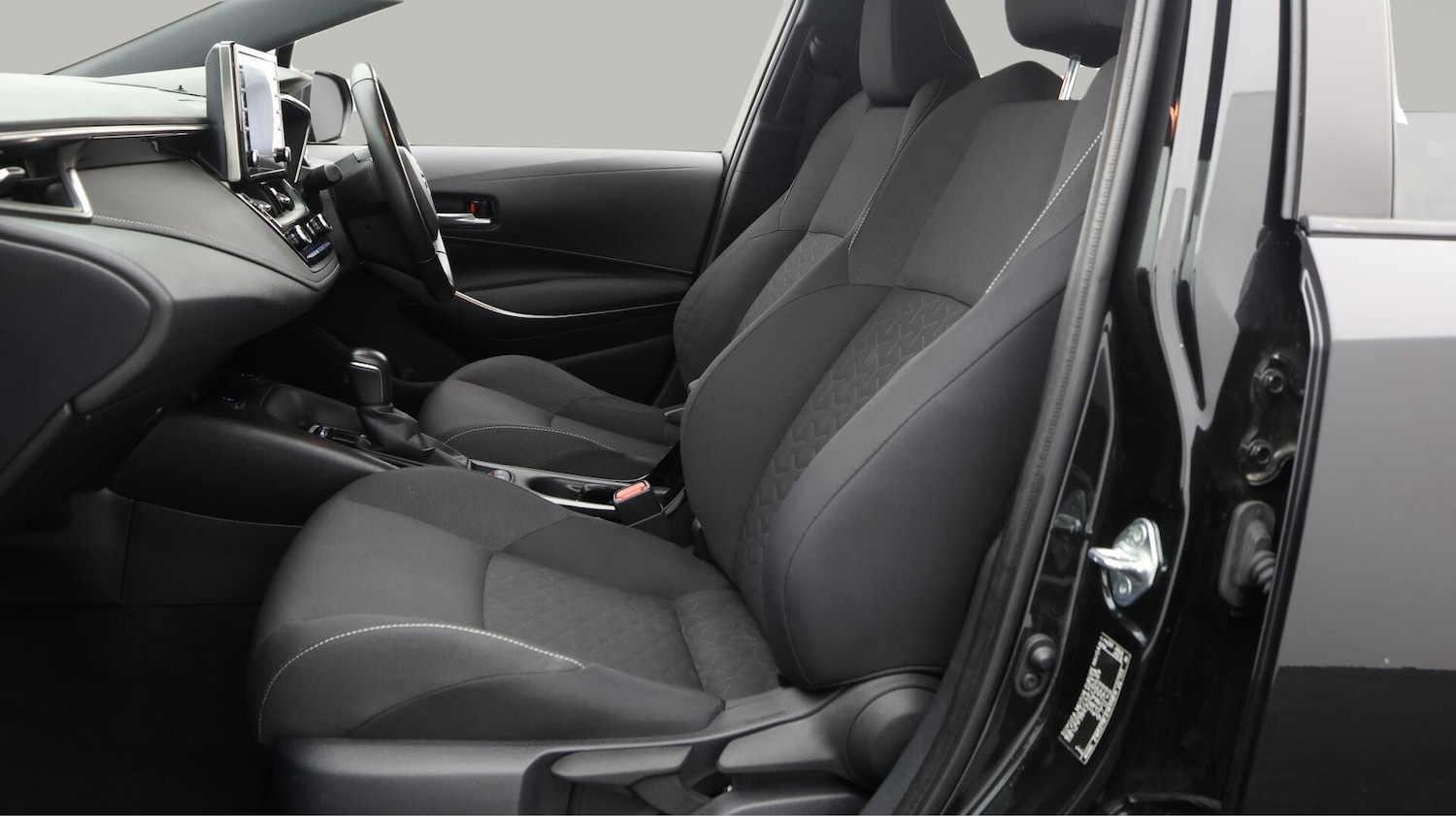 Used Toyota Corolla 2021 for sale - 76742447: Photo 15