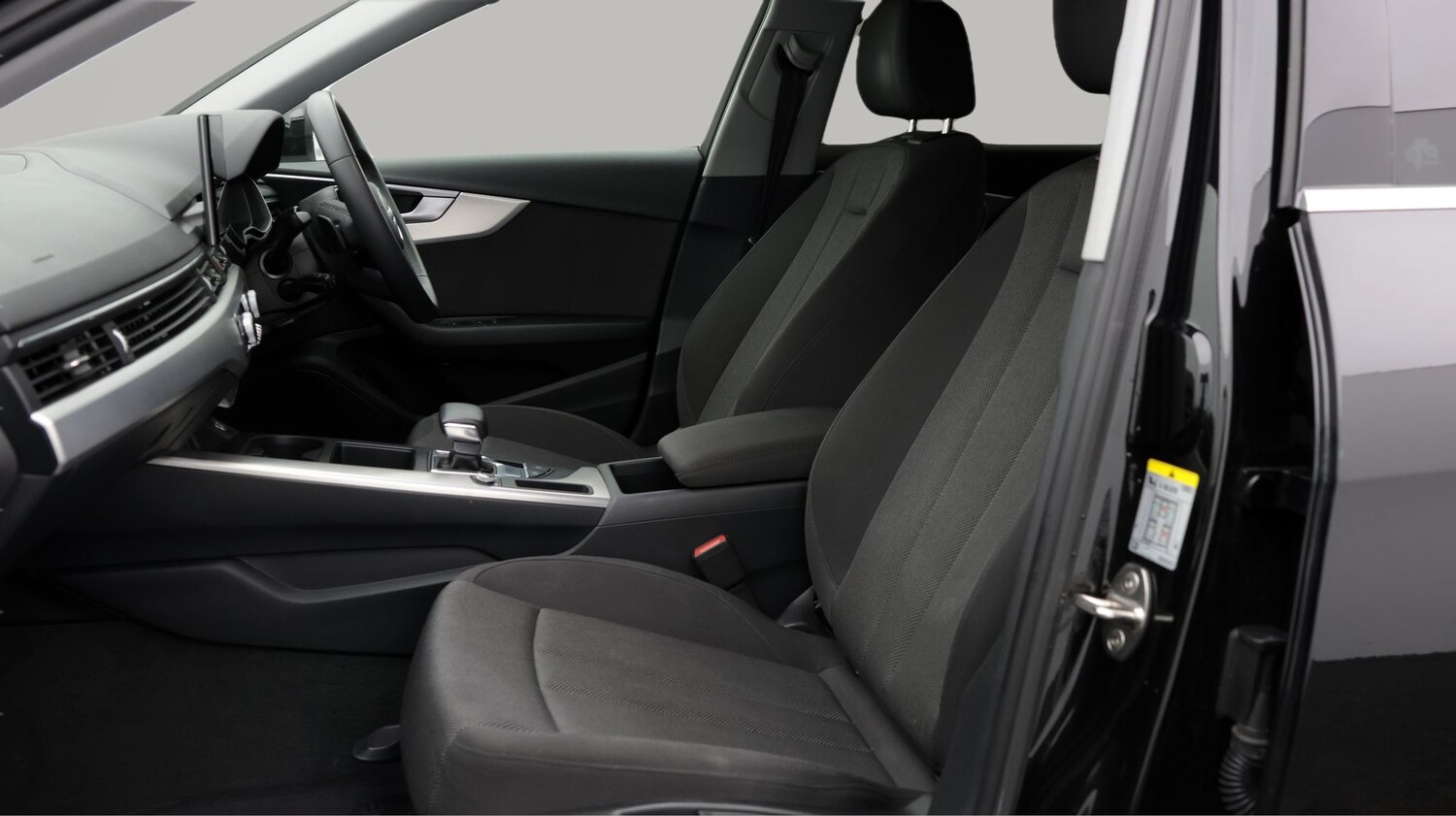 Used Audi A4 2023 for sale - 77905653: Photo 14