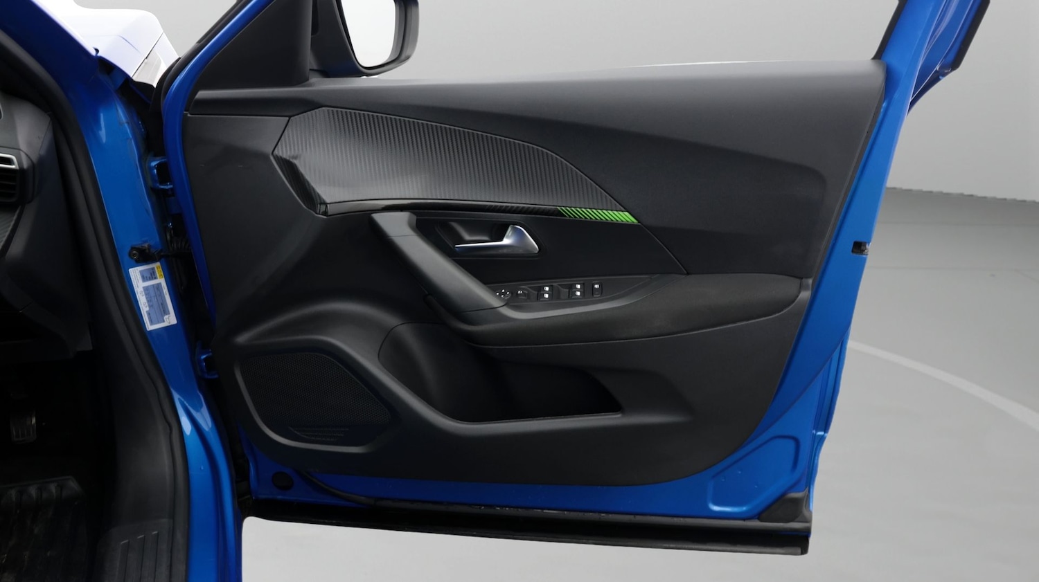 Used Peugeot 2008 2023 for sale - 77921612: Photo 15