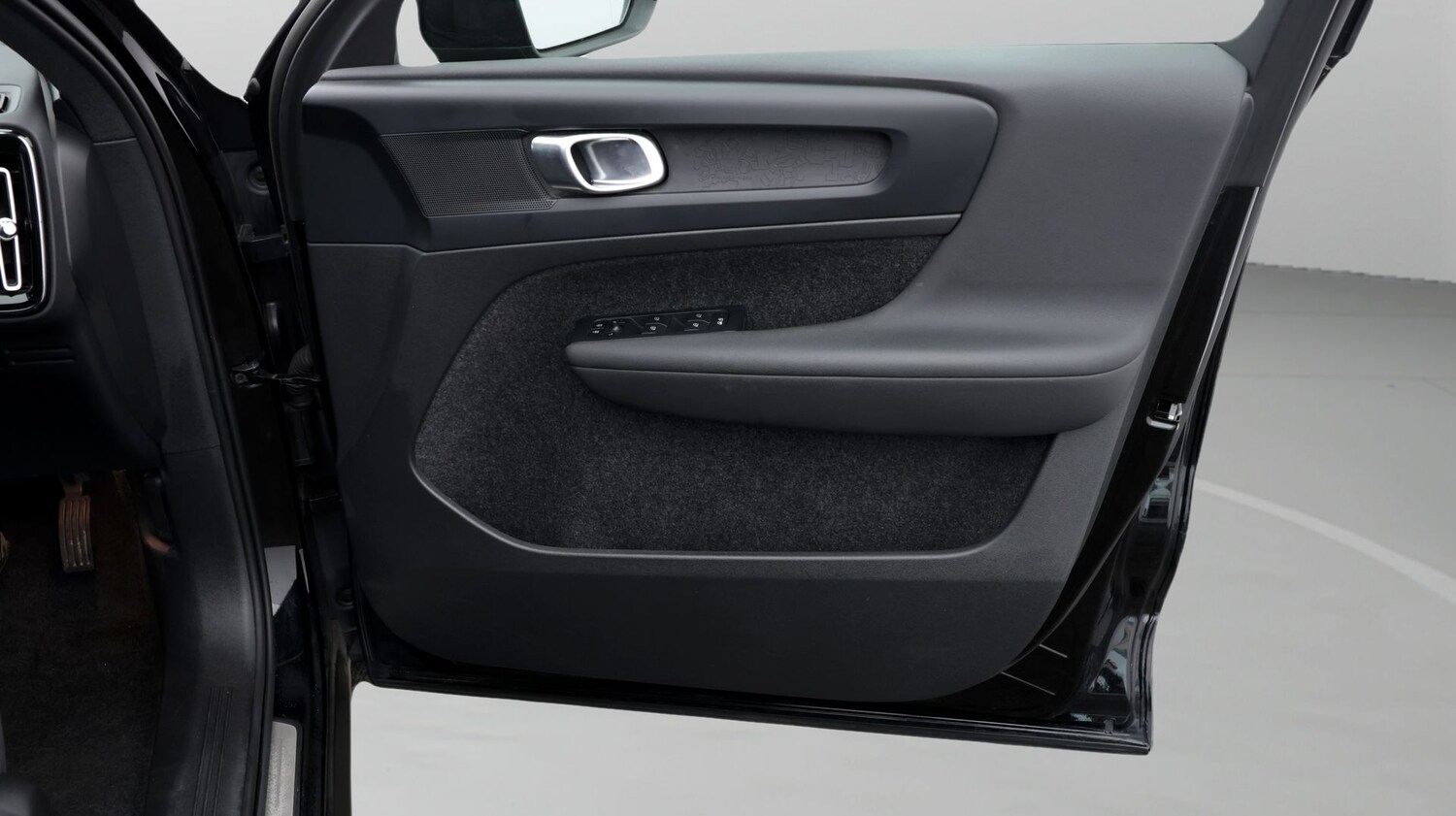 Used Volvo XC40 for sale - 77889305: Photo 15