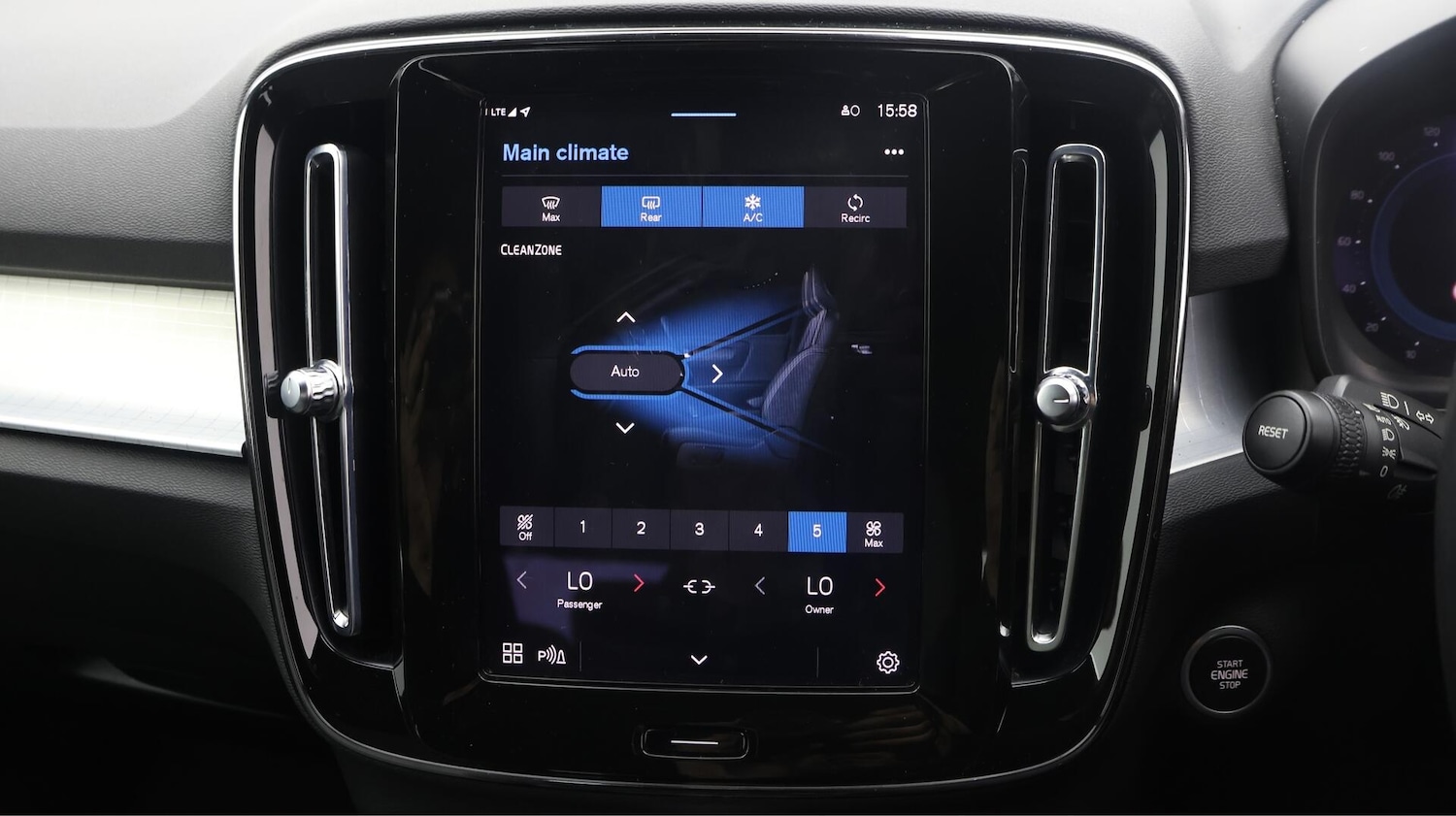 Used Volvo XC40 2022 for sale - 76294678: Photo 13