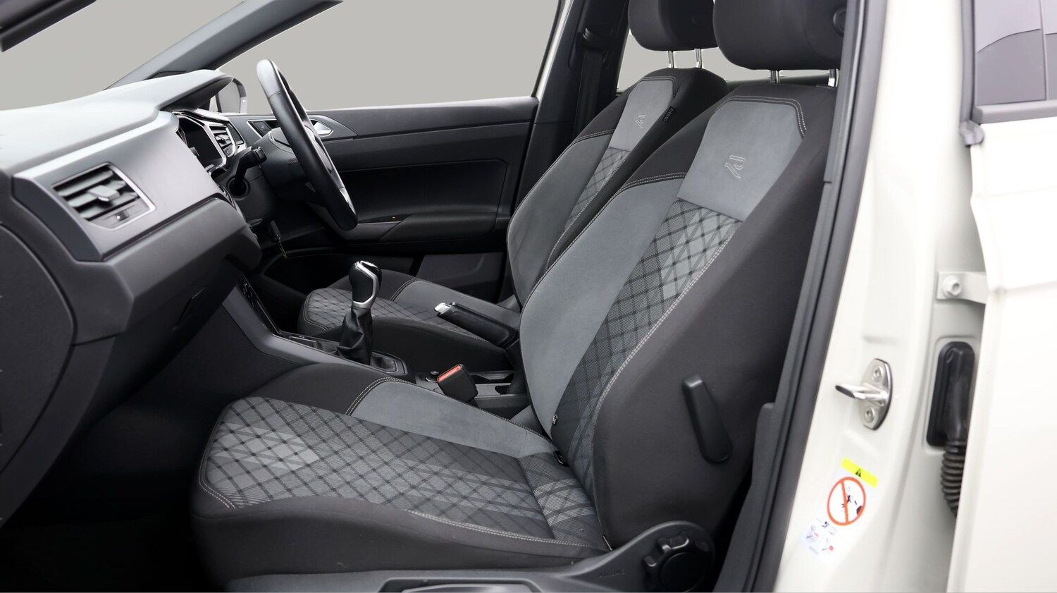 Used Volkswagen Polo 2023 for sale - 77450223: Photo 14