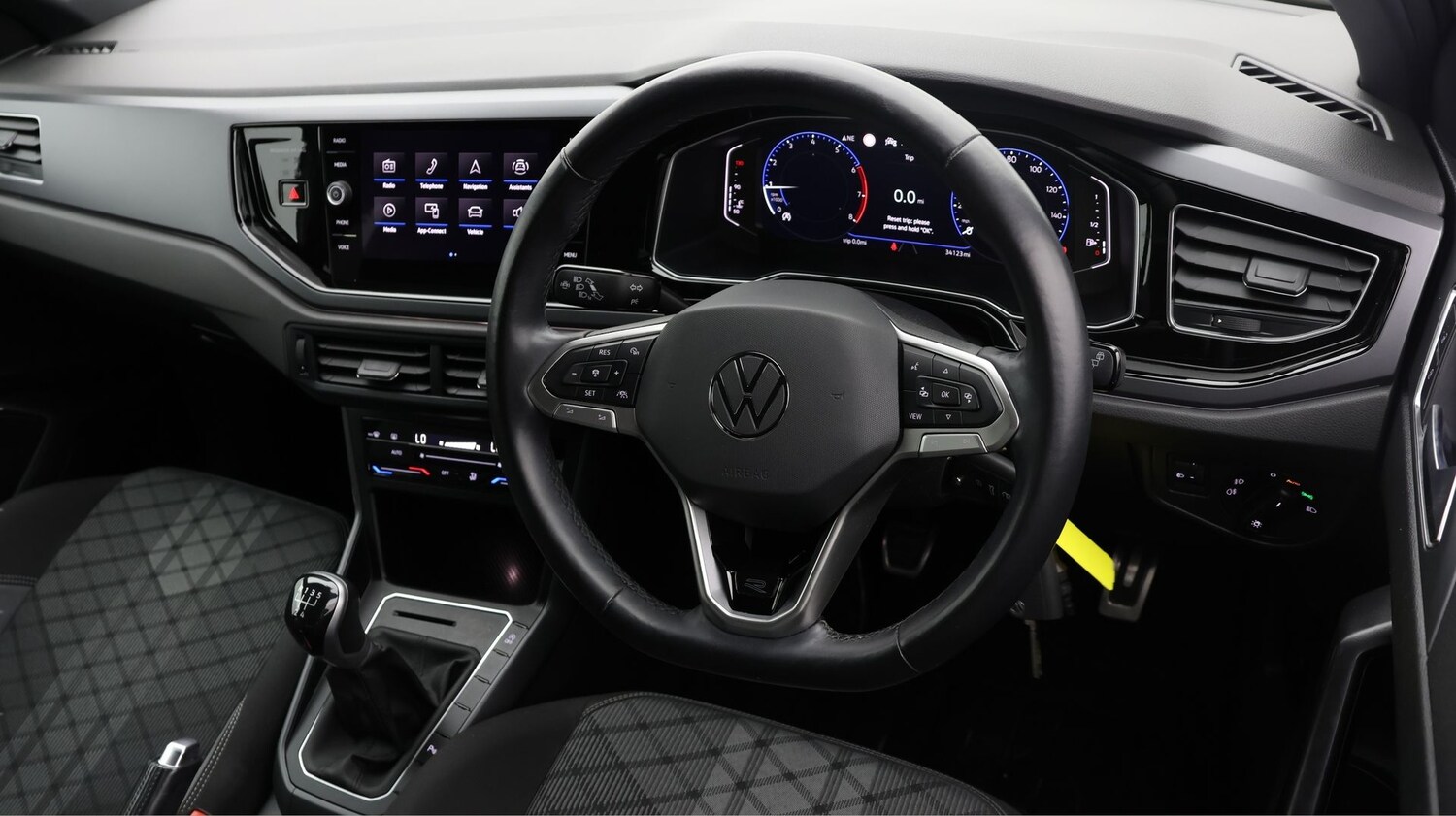 Used Volkswagen Polo 2023 for sale - 77450223: Photo 9