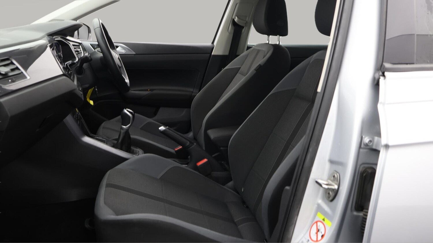 Used Volkswagen Polo 2023 for sale - 76644785: Photo 15