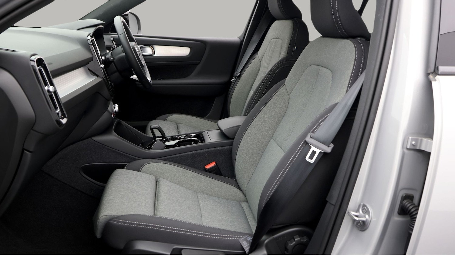 Used Volvo XC40 for sale - 77379028: Photo 14