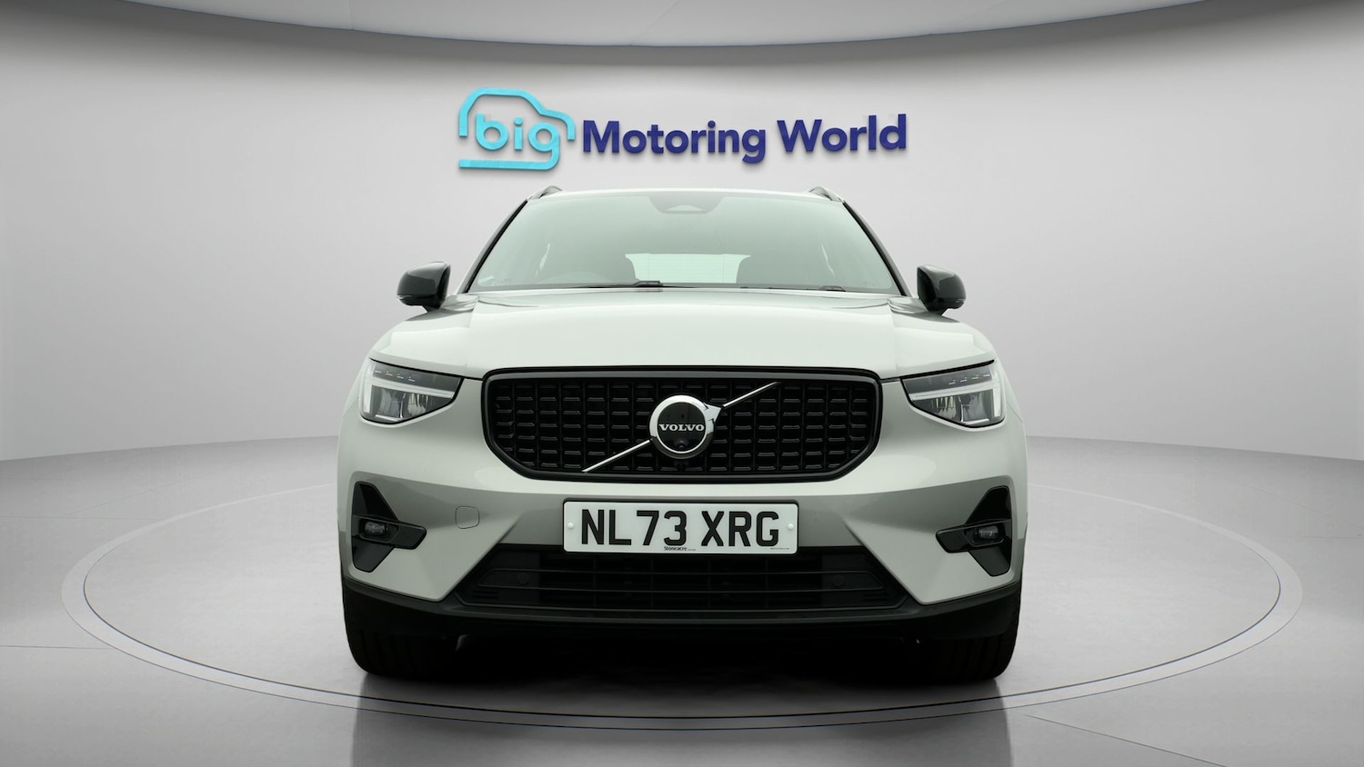 Used Volvo XC40 for sale - 77379028: Photo 2