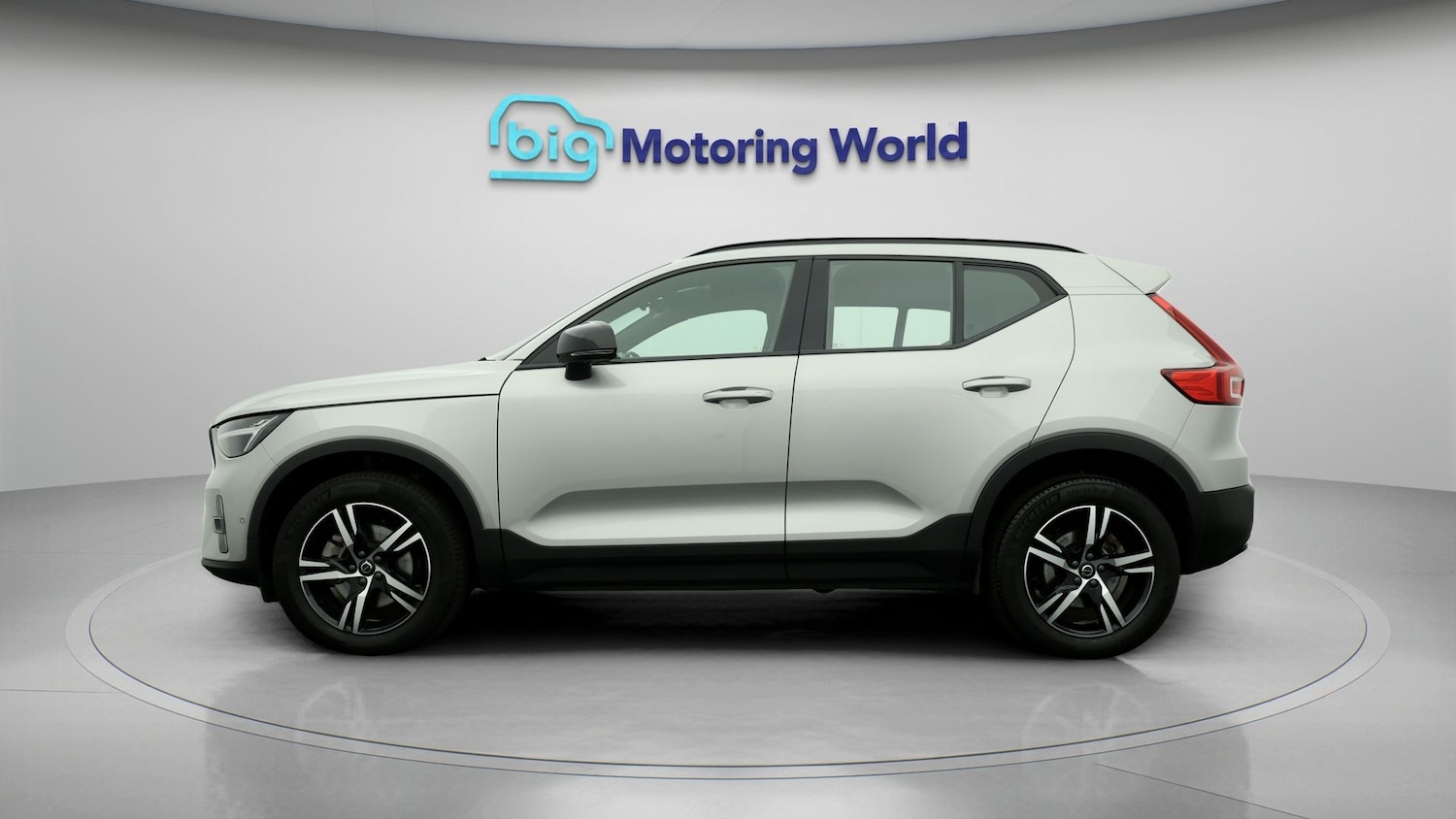 Used Volvo XC40 for sale - 77379028: Photo 4