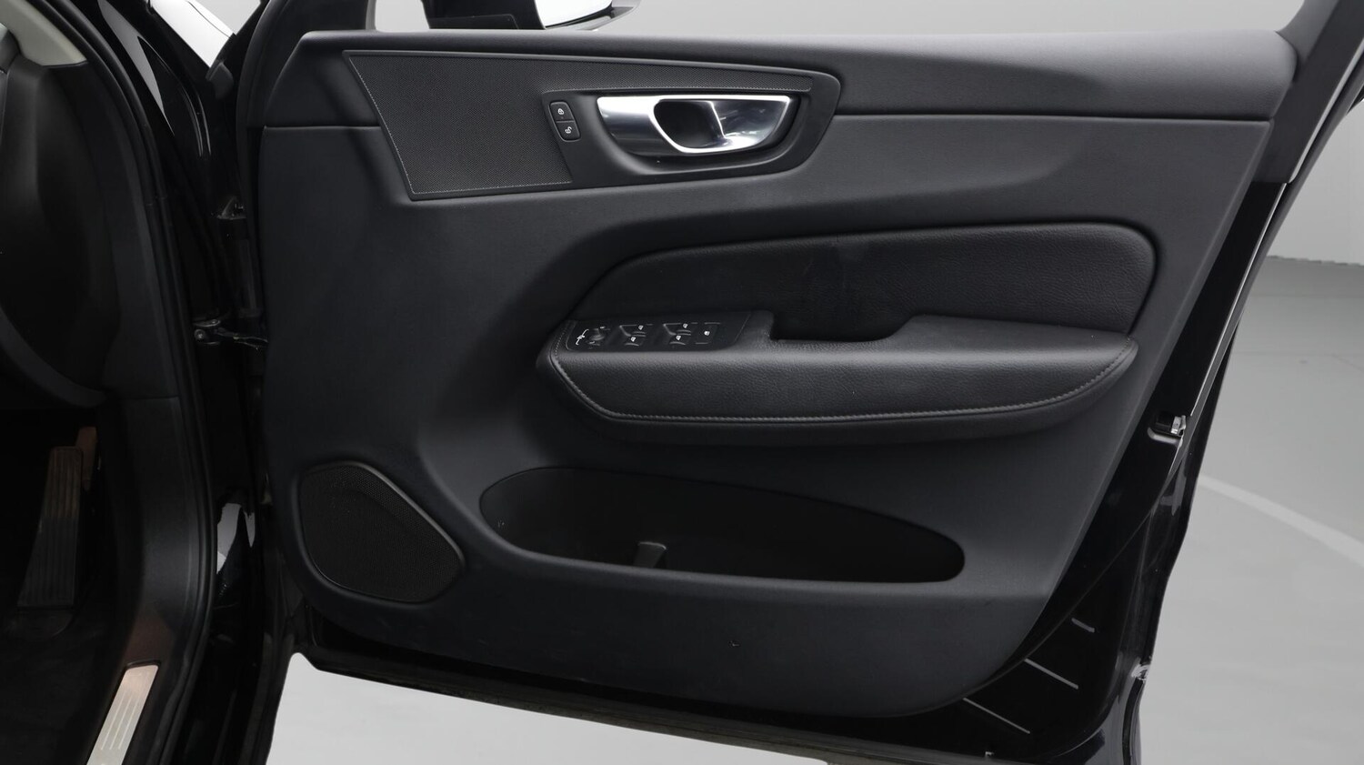 Used Volvo XC60 2021 for sale - 76485432: Photo 16