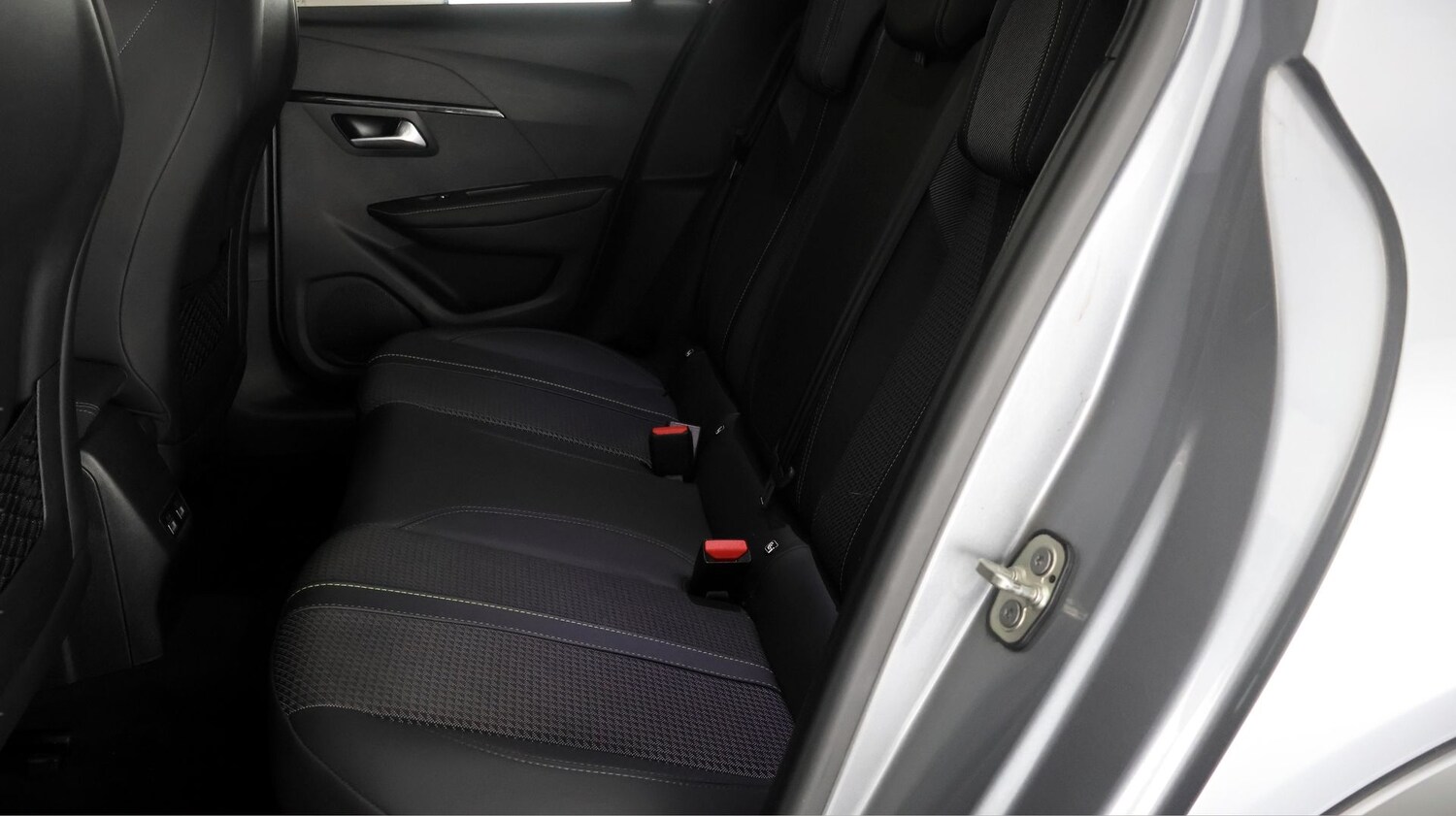 Used Peugeot 208 2021 for sale - 77438019: Photo 16