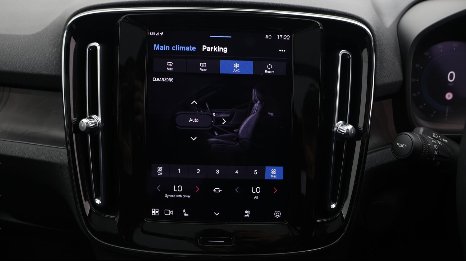 Used Volvo XC40 2022 for sale - 77182132: Photo 12