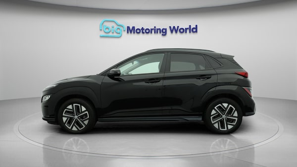 Used Hyundai KONA 2021 for sale - 76109089: Photo 4
