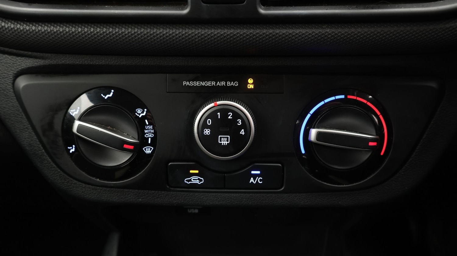 Used Hyundai i10 2023 for sale - 77378317: Photo 12