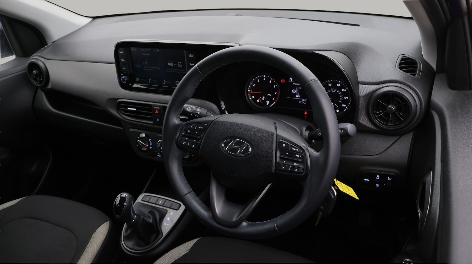 Used Hyundai i10 2023 for sale - 77378317: Photo 9