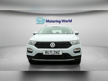 Used Volkswagen T-Roc 2021 for sale - 76085256: Photo