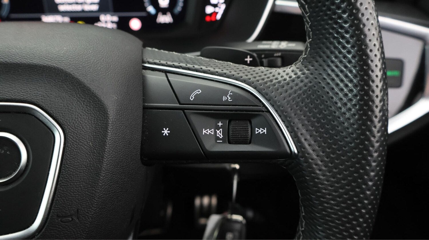 Used Audi Q3 for sale - 78106101: Photo 23