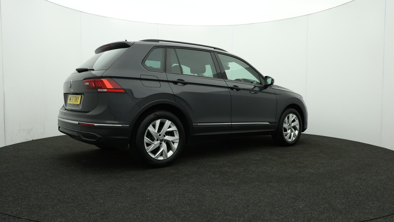 Used Volkswagen Tiguan 2021 for sale - 75978160: Photo 16