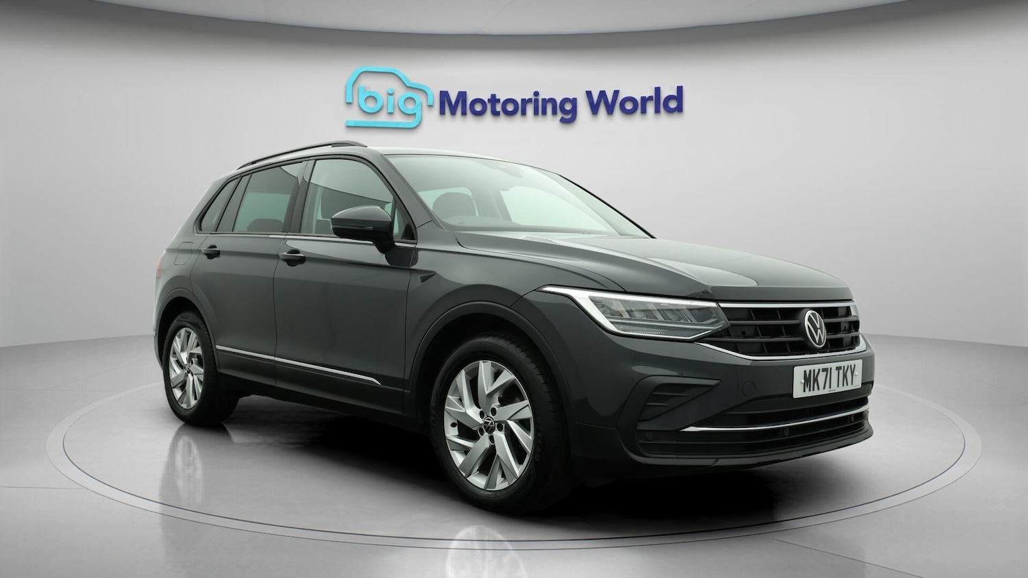 Used Volkswagen Tiguan 2021 for sale - 75978160: Photo 2
