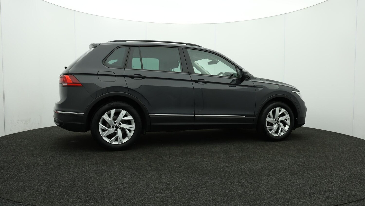 Used Volkswagen Tiguan 2021 for sale - 75978160: Photo 22