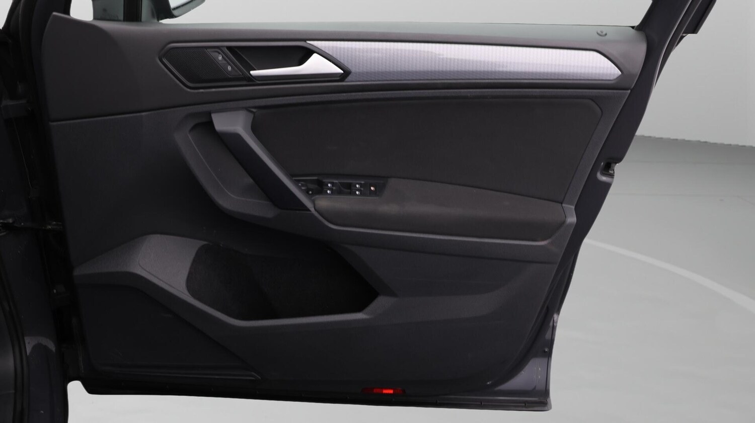 Used Volkswagen Tiguan 2021 for sale - 75978160: Photo 23