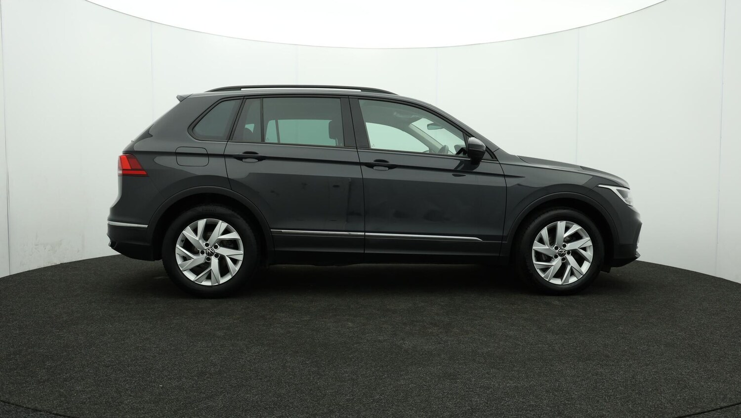 Used Volkswagen Tiguan 2021 for sale - 75978160: Photo 26