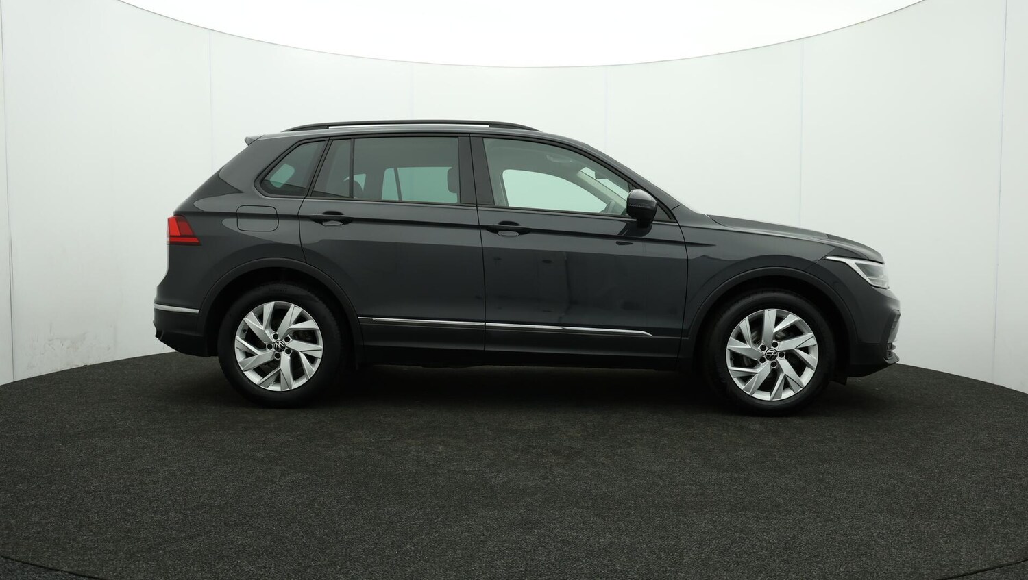 Used Volkswagen Tiguan 2021 for sale - 75978160: Photo 28