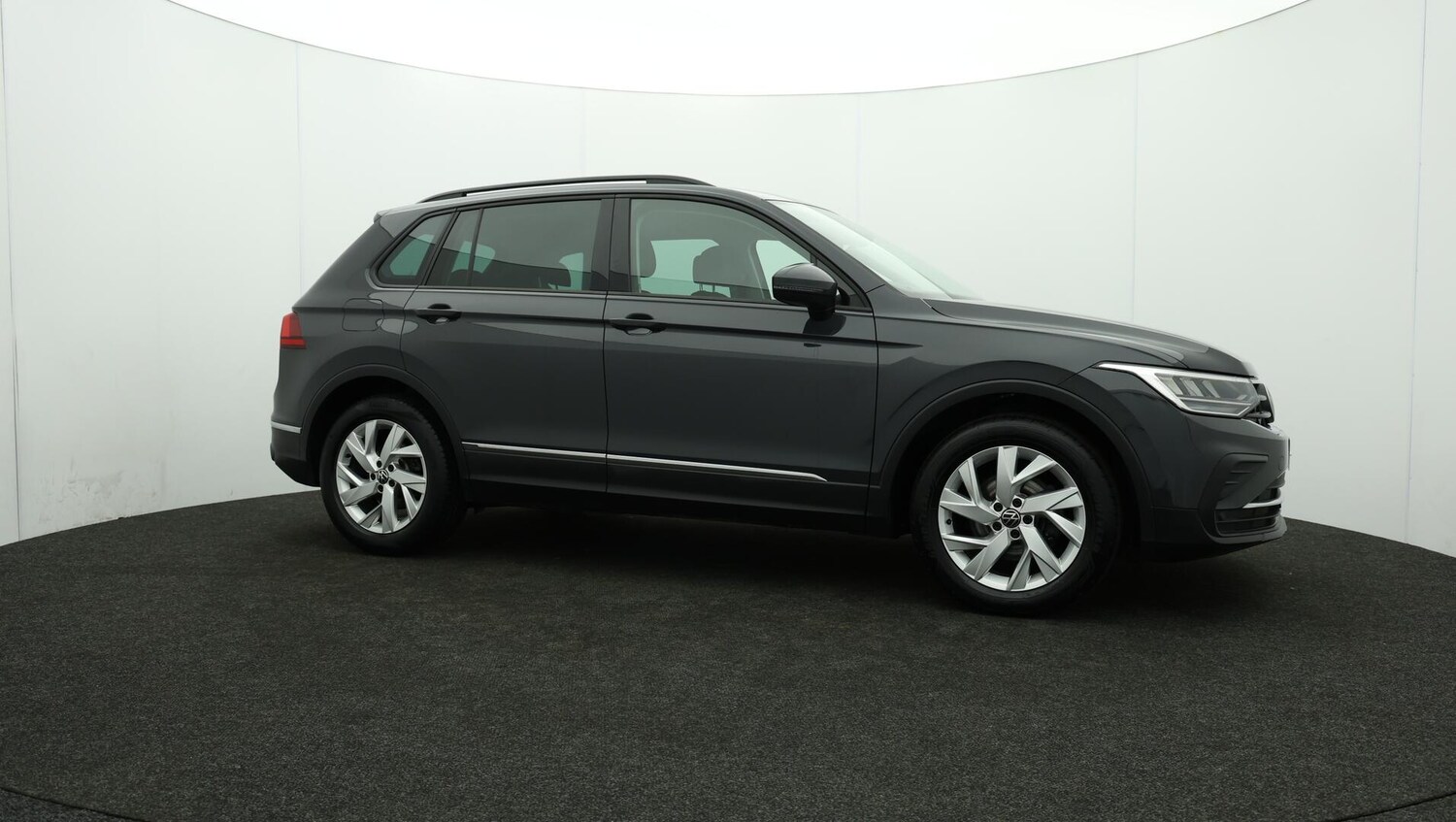 Used Volkswagen Tiguan 2021 for sale - 75978160: Photo 36