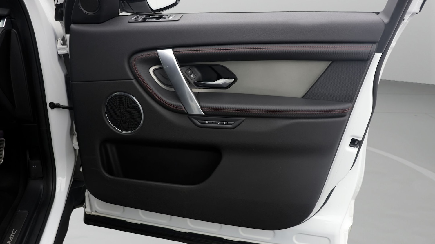 Used Land Rover Discovery Sport 2022 for sale - 78112337: Photo 15