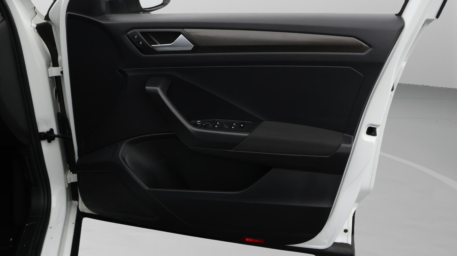 Used Volkswagen T-Roc 2019 for sale - 76666539: Photo 16