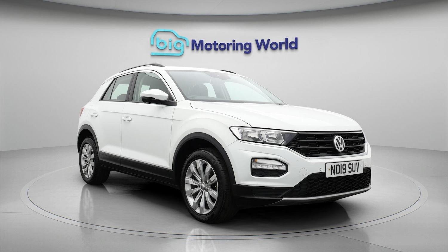 Used Volkswagen T-Roc 2019 for sale - 76666539: Photo 2