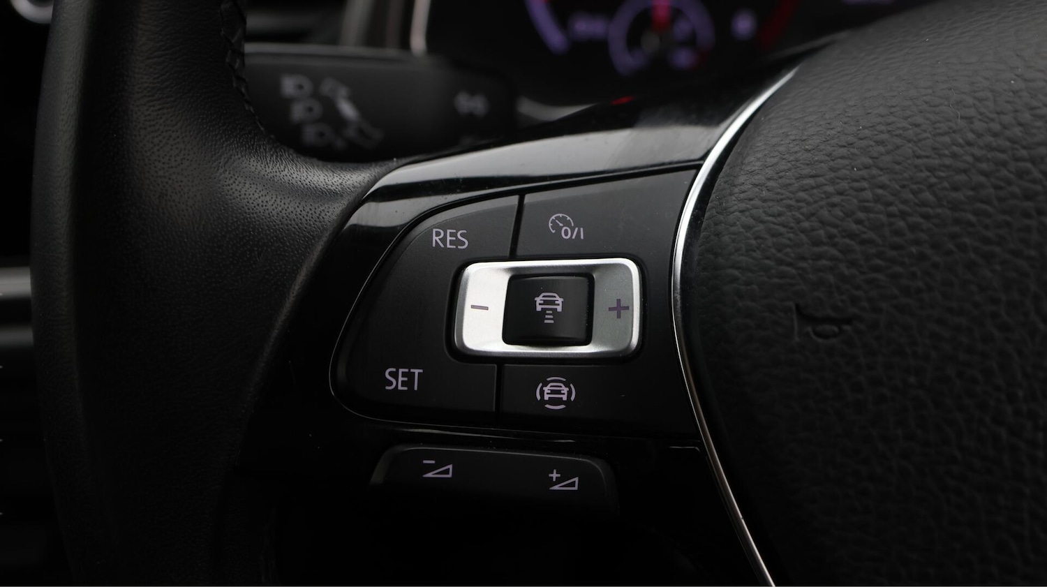 Used Volkswagen T-Roc 2019 for sale - 76666539: Photo 22