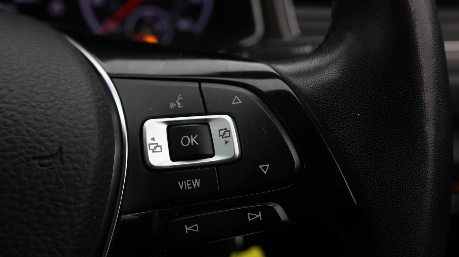 Used Volkswagen T-Roc 2019 for sale - 76666539: Photo 23