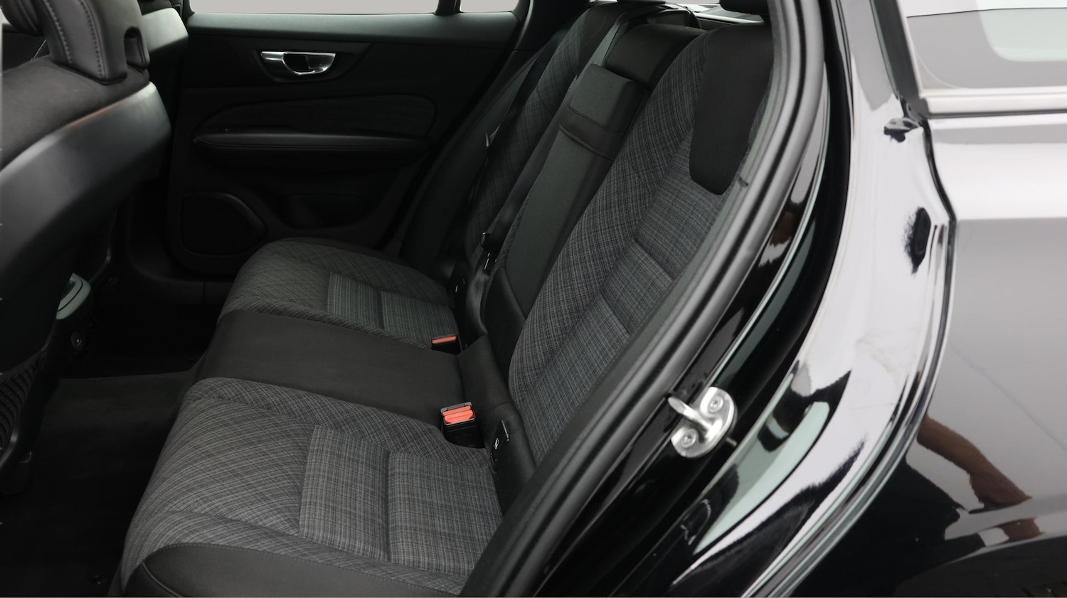 Used Volvo V60 2022 for sale - 76349639: Photo 17