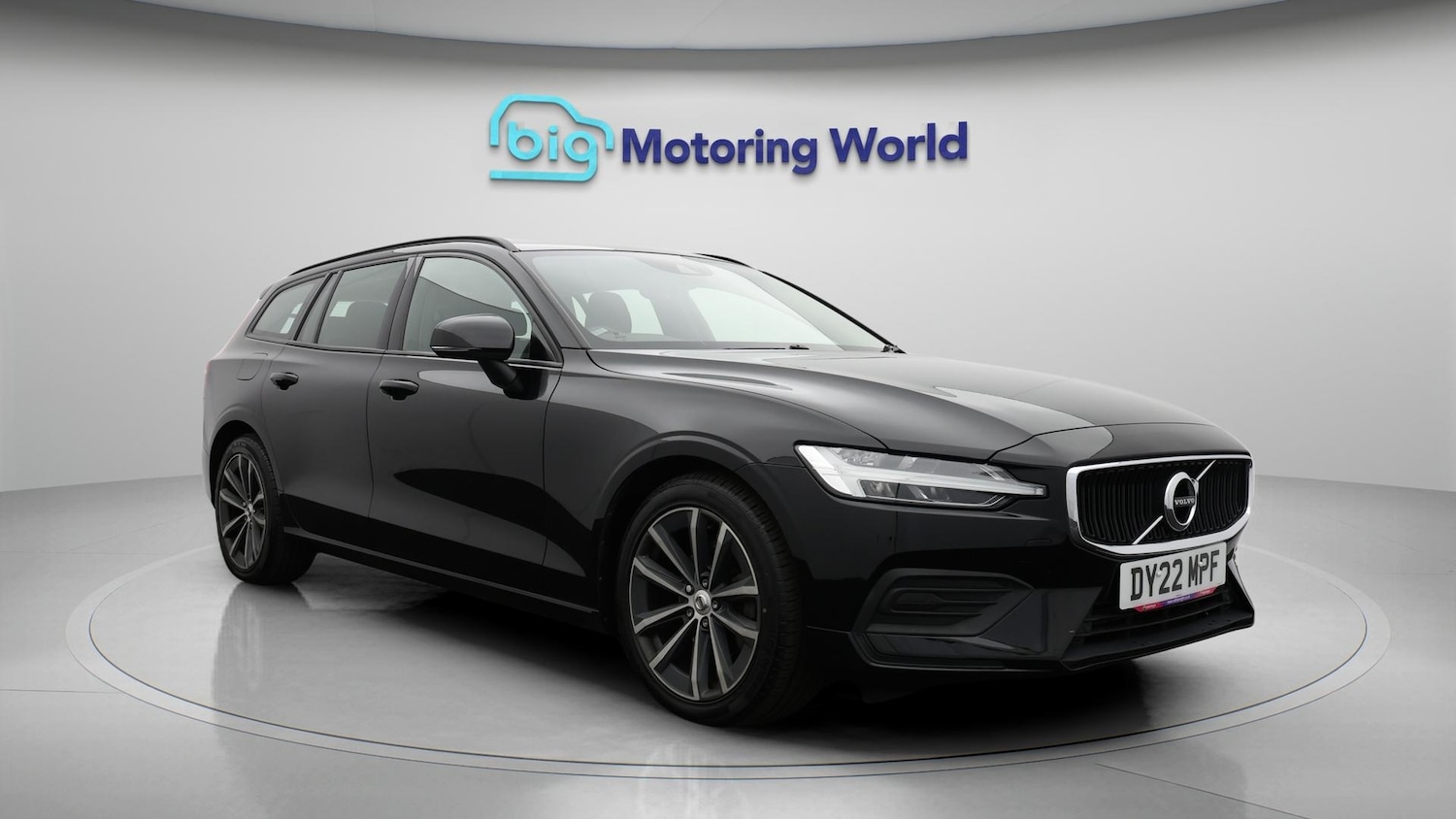 Used Volvo V60 2022 for sale - 76349639: Photo 2