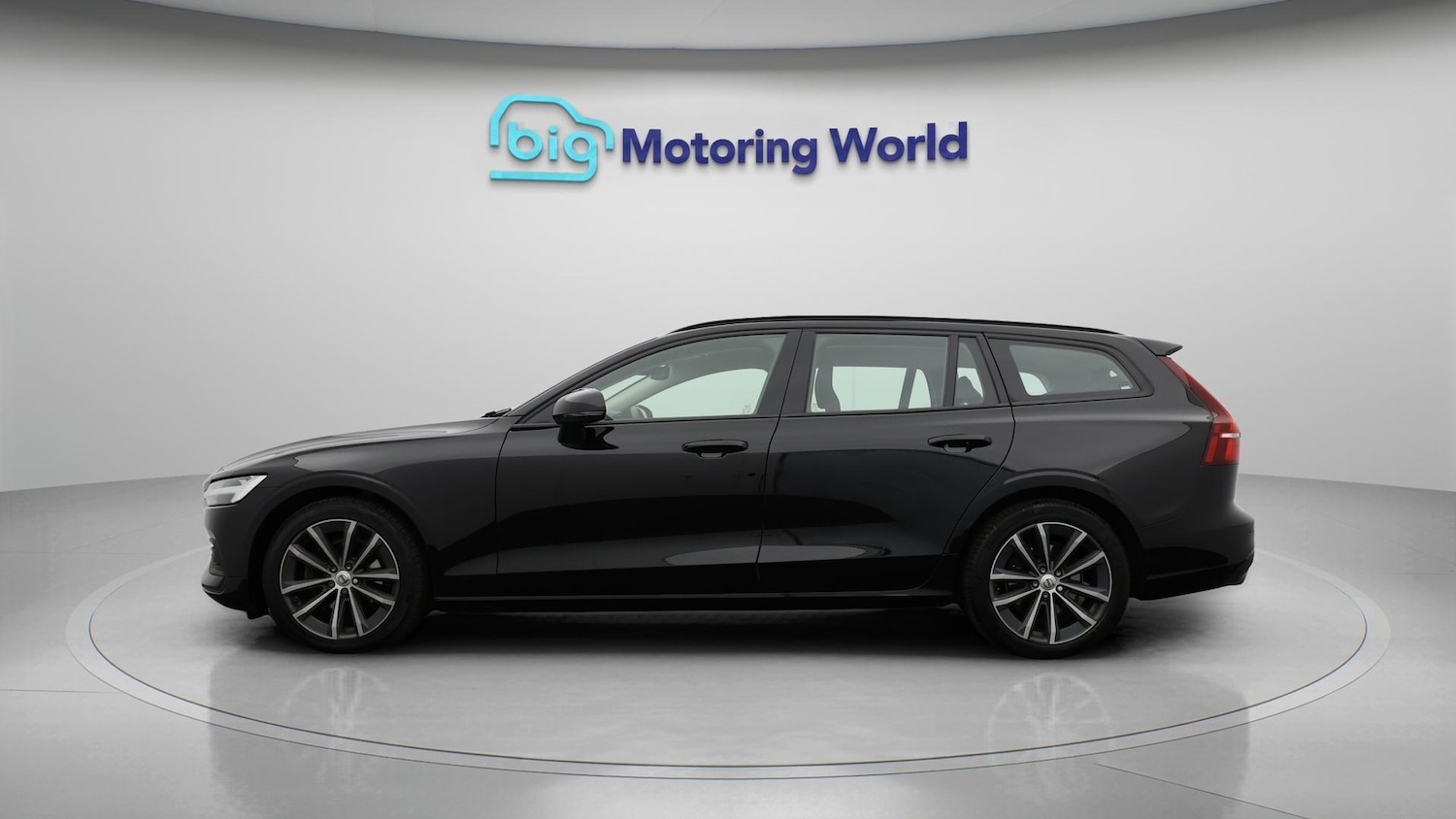 Used Volvo V60 2022 for sale - 76349639: Photo 5