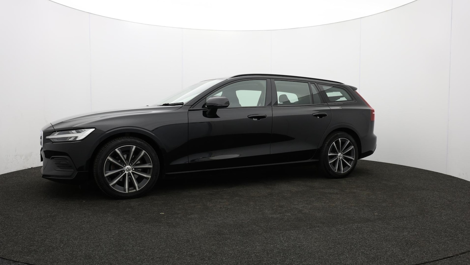 Used Volvo V60 2022 for sale - 76349639: Photo 67