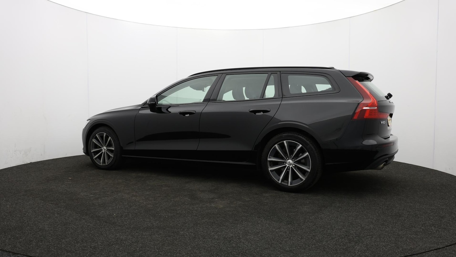 Used Volvo V60 2022 for sale - 76349639: Photo 76