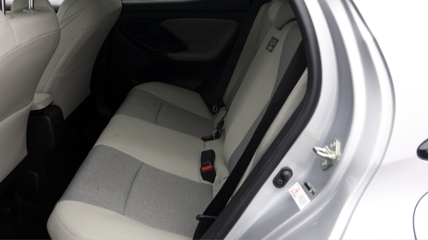 Used Toyota Yaris 2021 for sale - 77271117: Photo 16