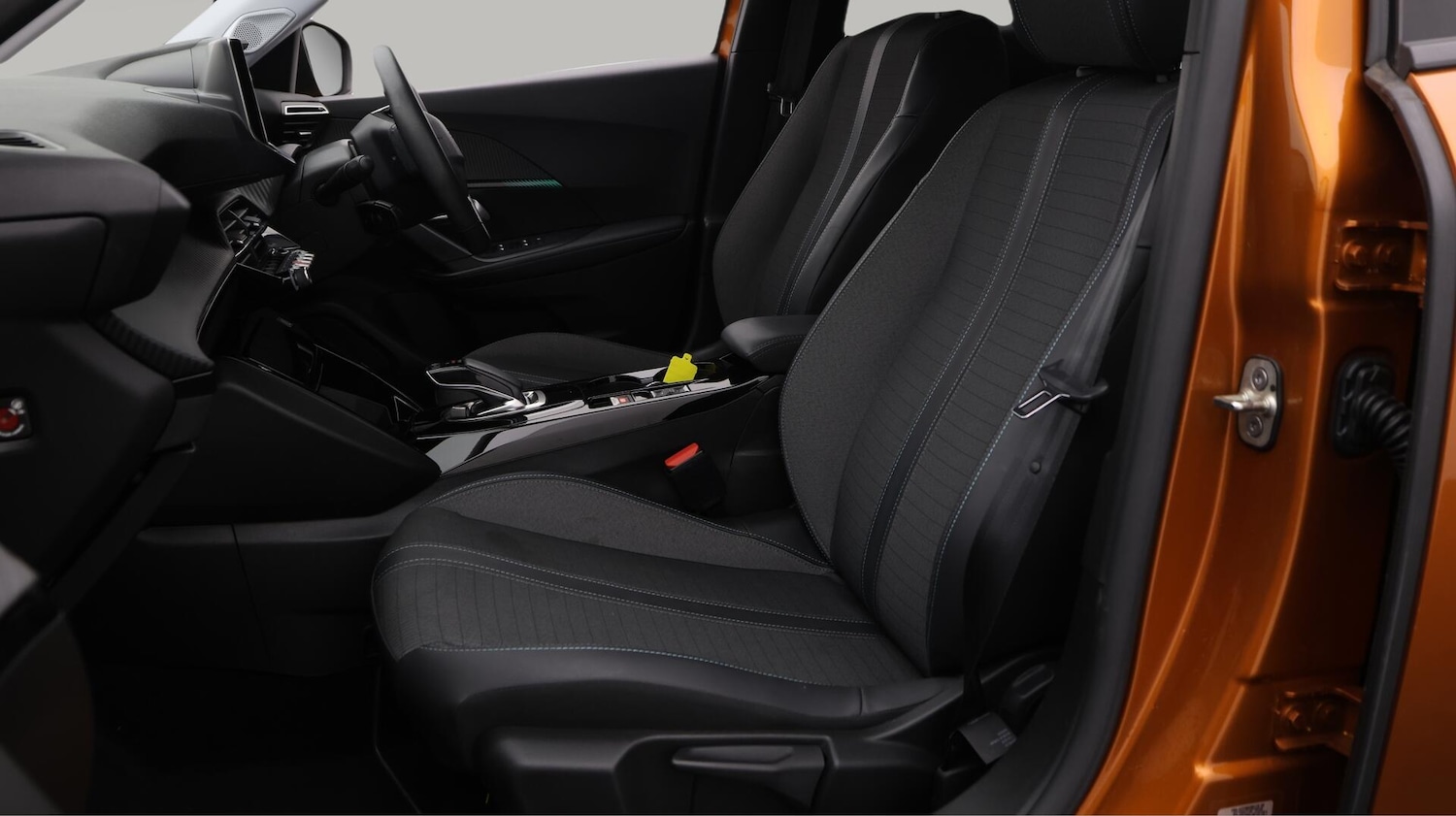 Used Peugeot 2008 2021 for sale - 76381108: Photo 14