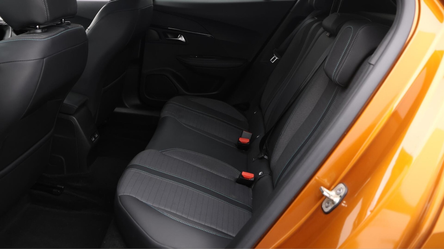 Used Peugeot 2008 2021 for sale - 76381108: Photo 16