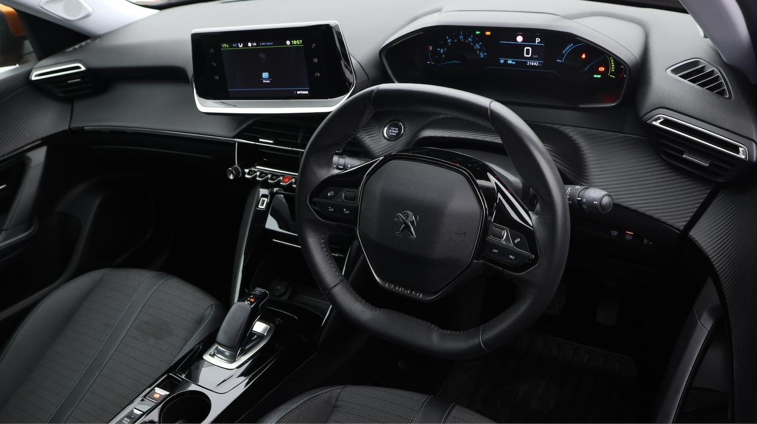 Used Peugeot 2008 2021 for sale - 76381108: Photo 9