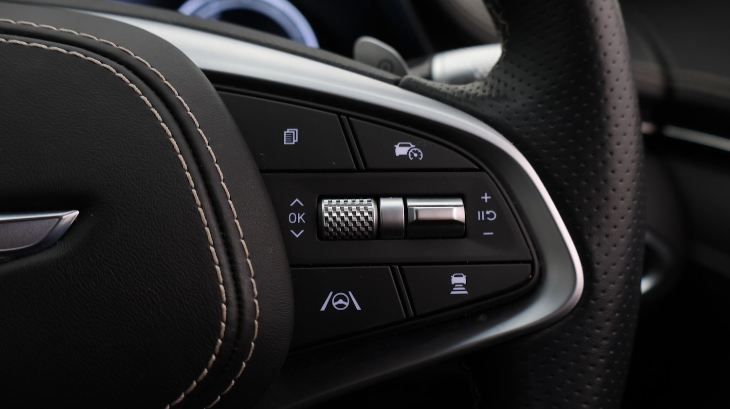 Used Genesis GV70 2023 for sale - 77649918: Photo 24